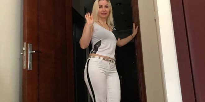 Otelde Görüşmeler Yapan Alımlı Akfırat Kadın Escort Bihter Sizi Bekliyor